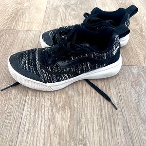 Vans UltraRange + UltraCush Knit Sneaker Size 5 Black
